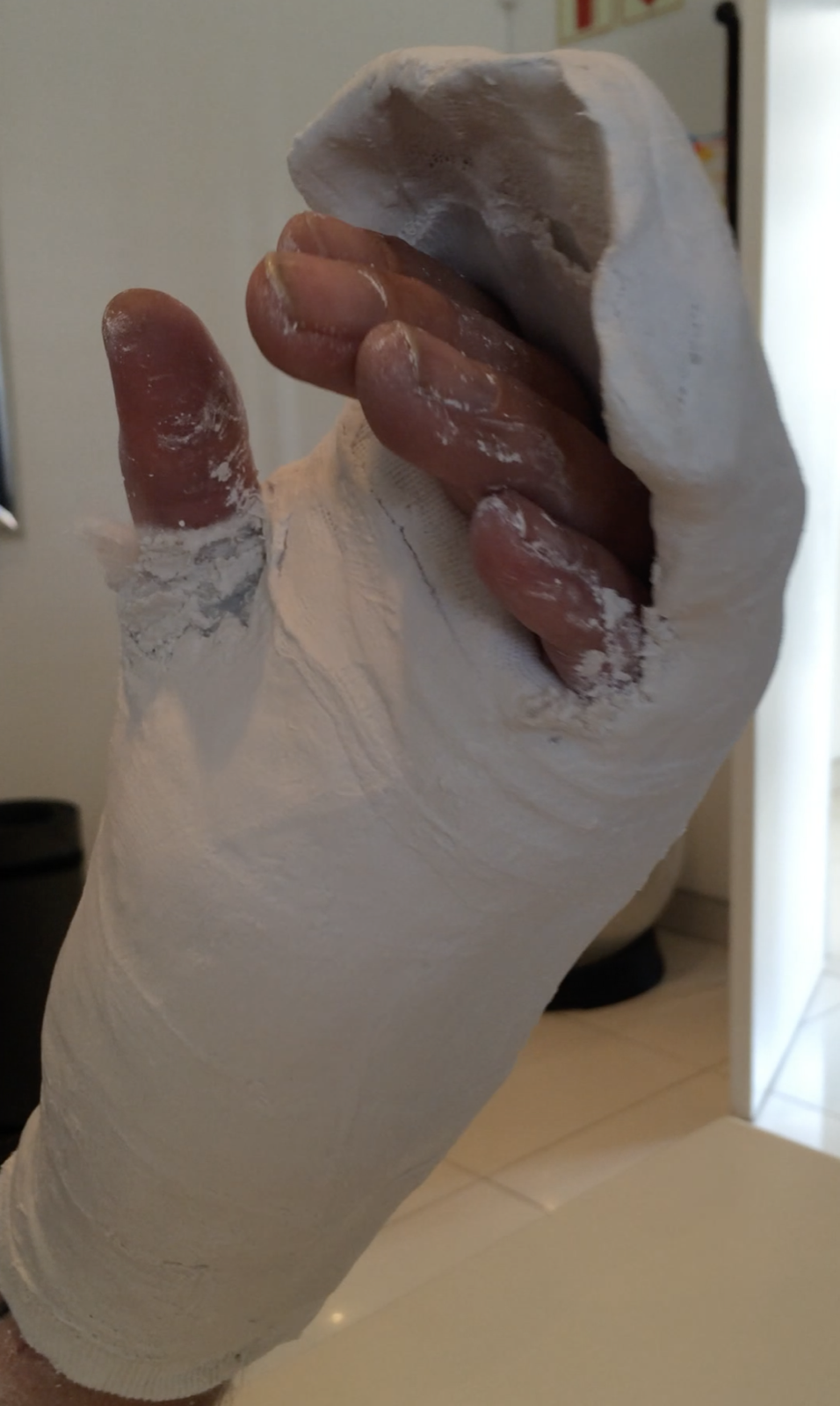 Cast 1 — frame 5 of 12